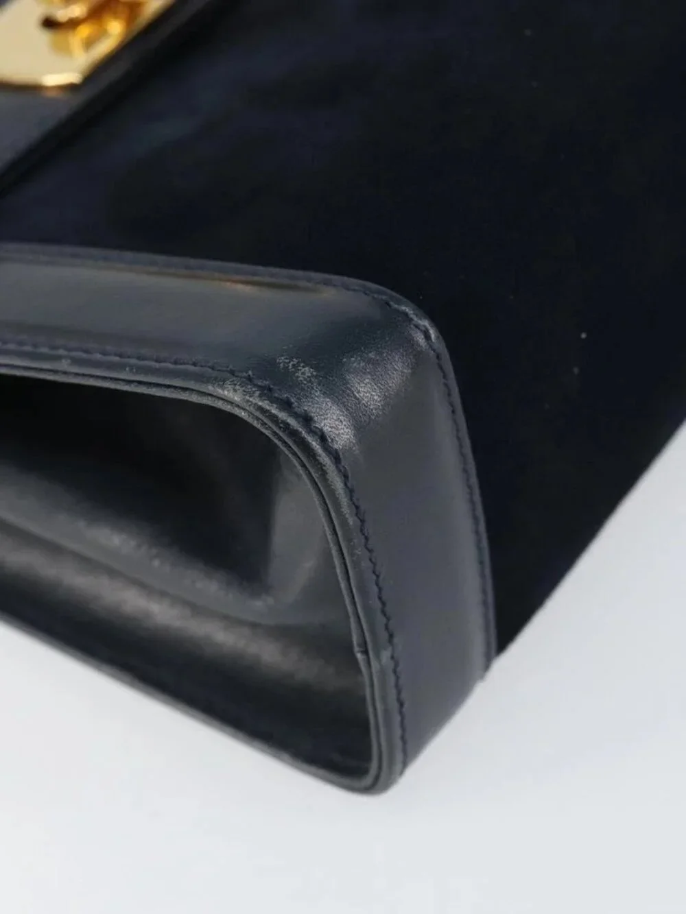 Salvatore Ferragamo Gancini Shoulder Bag Leather Navy Gold Auth 166375